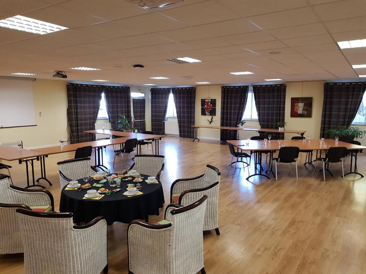 Brit Hotel Essentiel Pontivy Robic מראה חיצוני תמונה