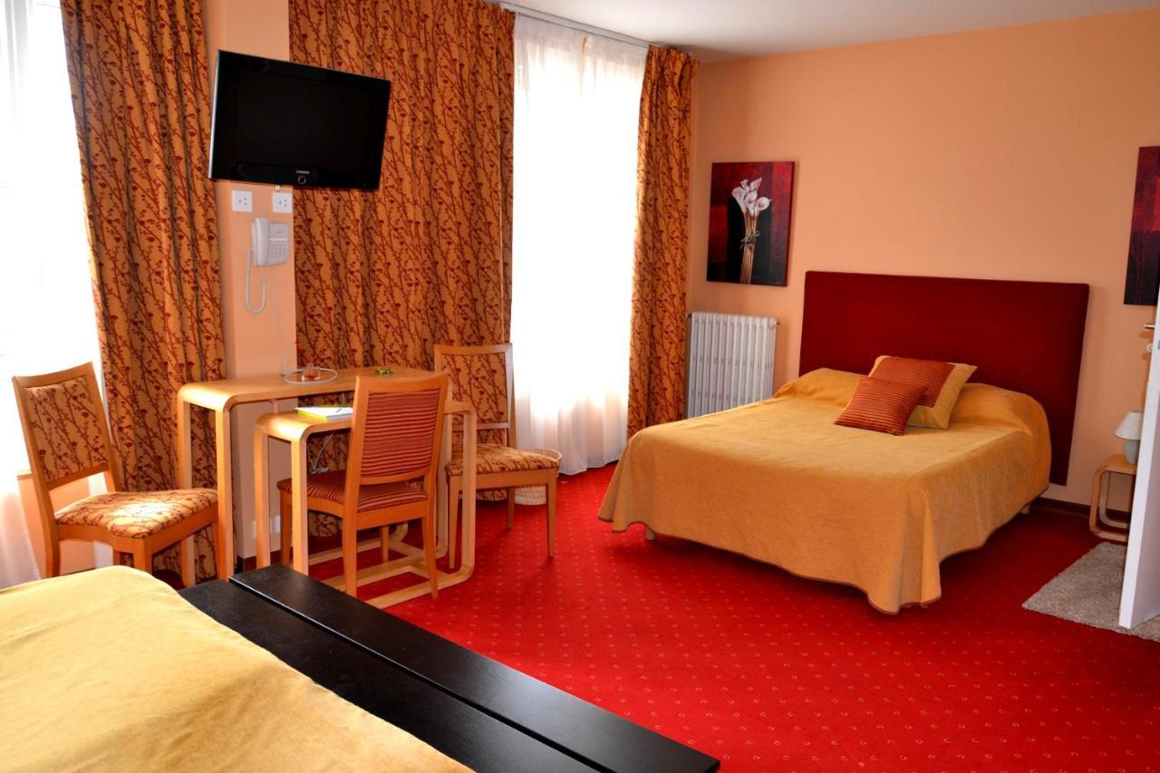 Brit Hotel Essentiel Pontivy Robic חדר תמונה