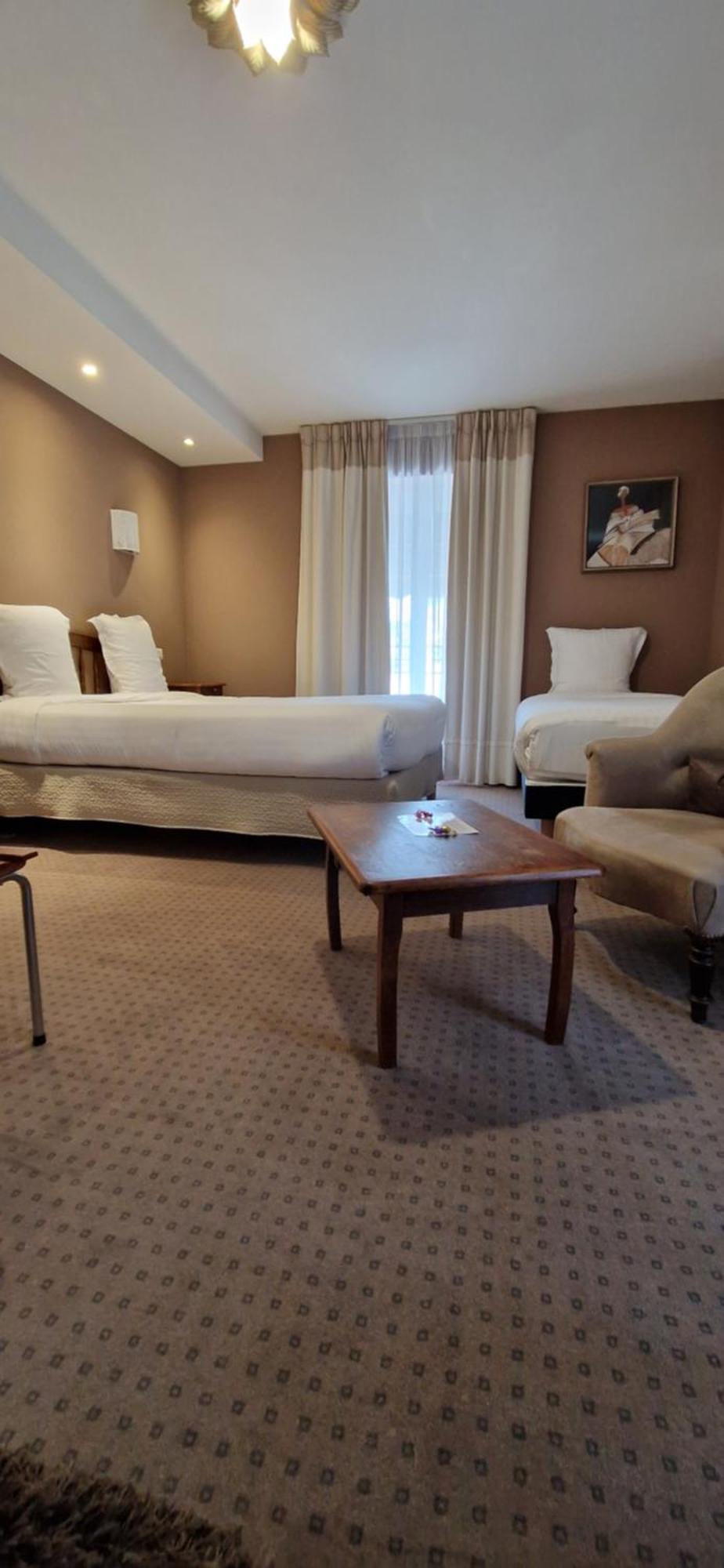 Brit Hotel Essentiel Pontivy Robic מראה חיצוני תמונה