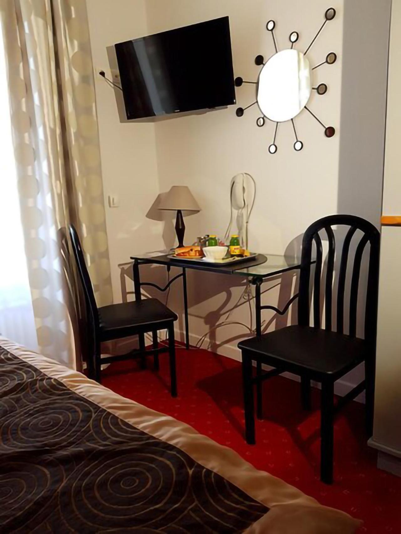 Brit Hotel Essentiel Pontivy Robic מראה חיצוני תמונה