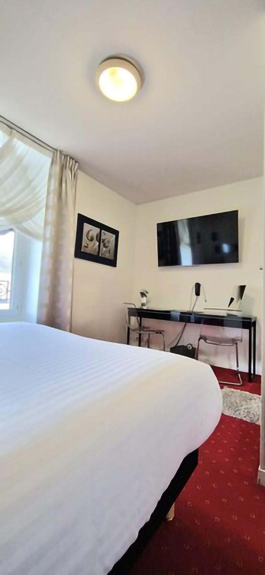 Brit Hotel Essentiel Pontivy Robic מראה חיצוני תמונה