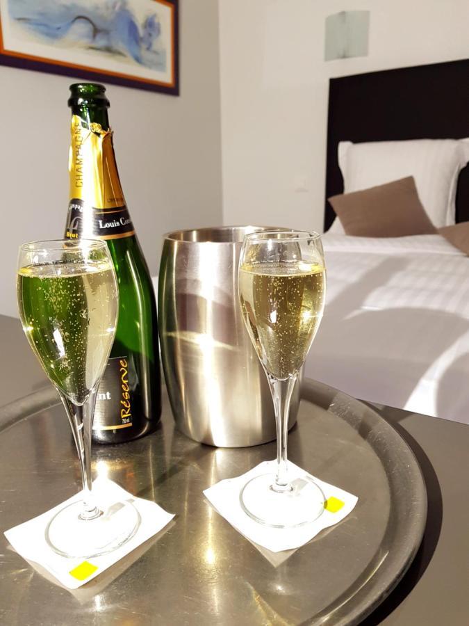 Brit Hotel Essentiel Pontivy Robic מראה חיצוני תמונה